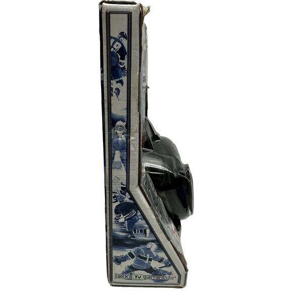 Jakks Pacific EA Sports 2004 Plug n‎ Play Madden 95 & NHL 95 Video Game - Picture 5 of 8